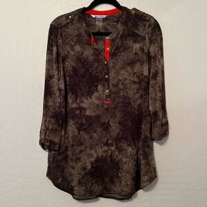 Nygard size Medium olive green print tunic top. Excellent condition